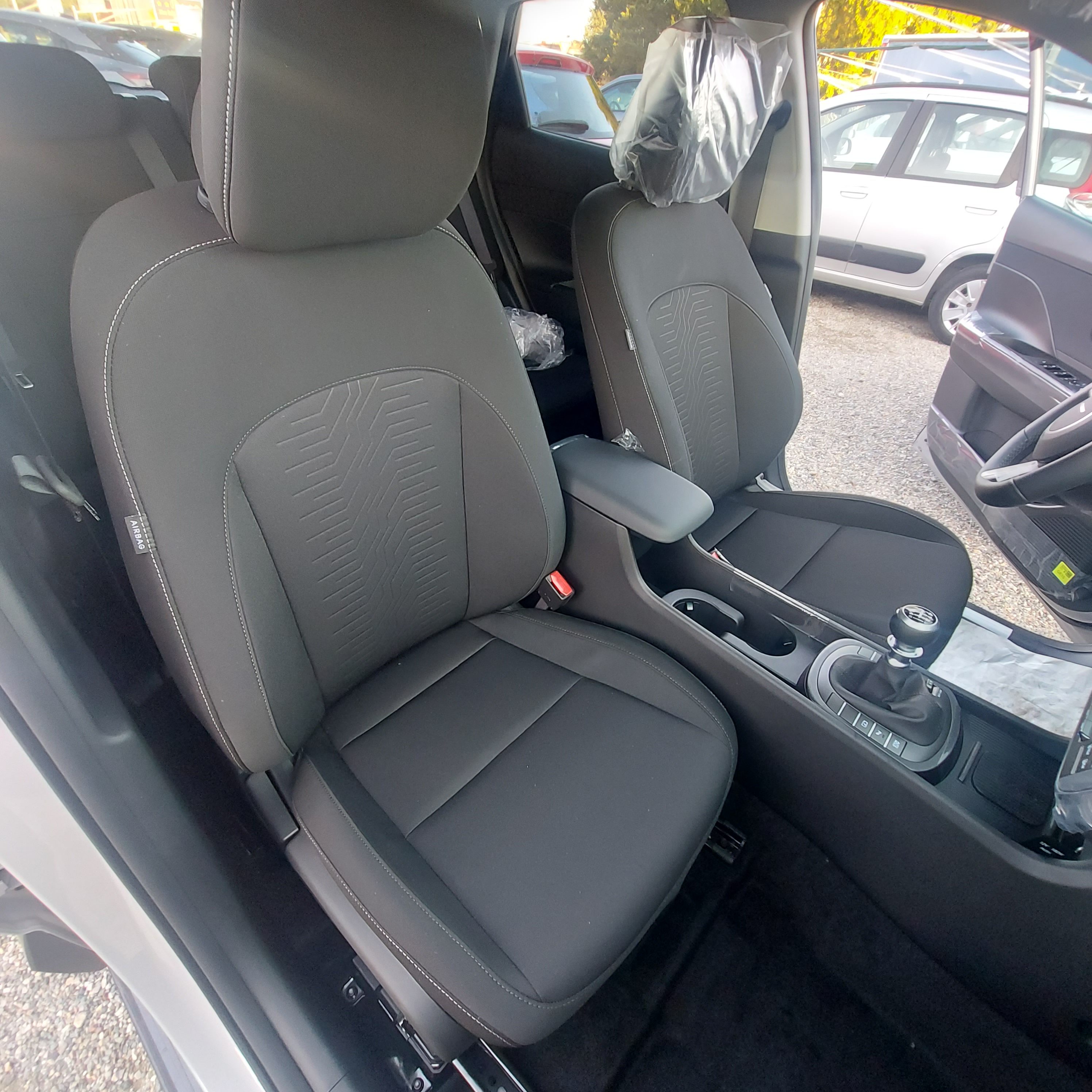 
								HYUNDAI KONA 1.0 T-GDI MT ICE MY26 BUSINESS full									
