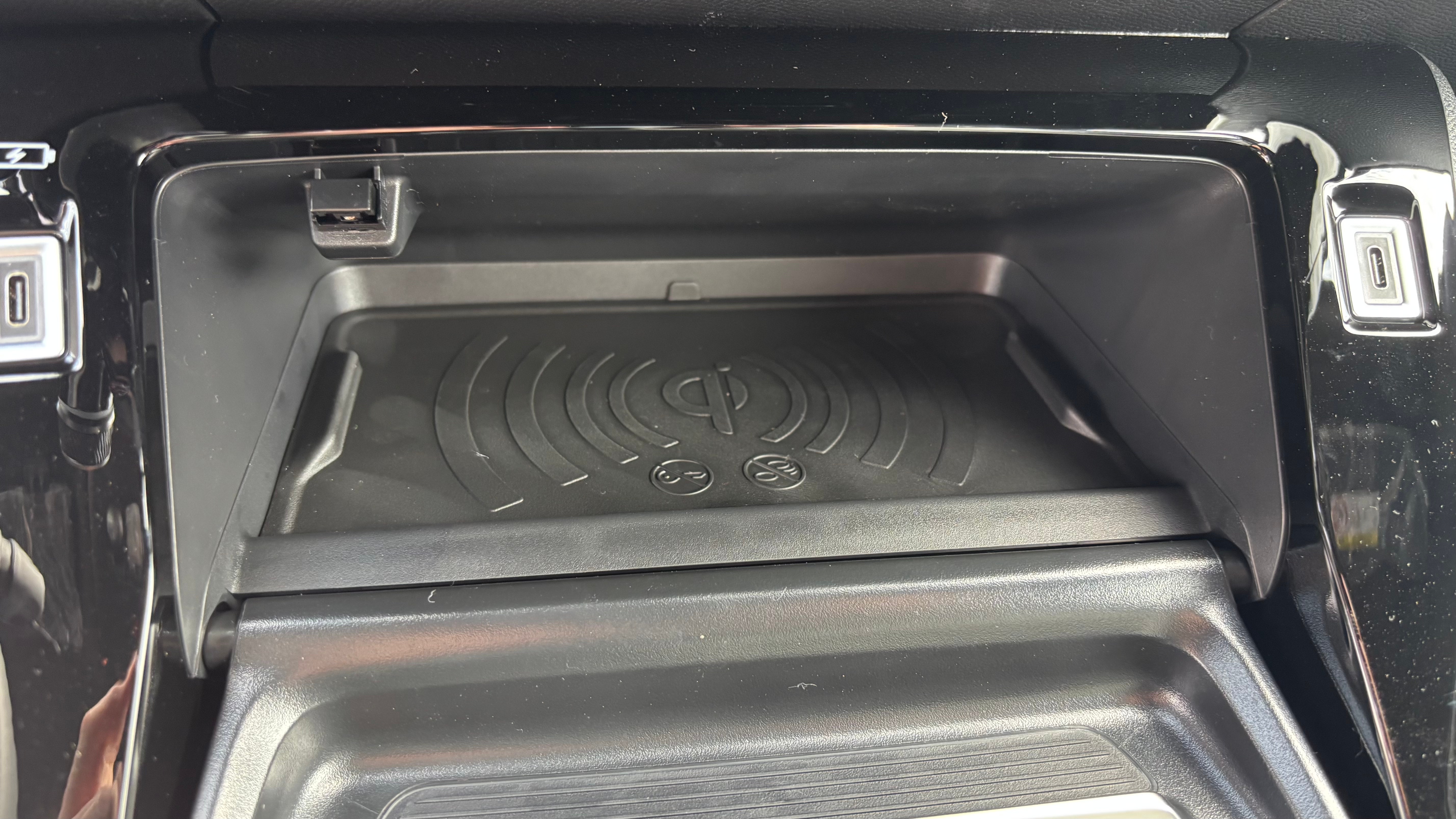 
								PEUGEOT 2008 1.2 100 CV ALLURE S&S full									