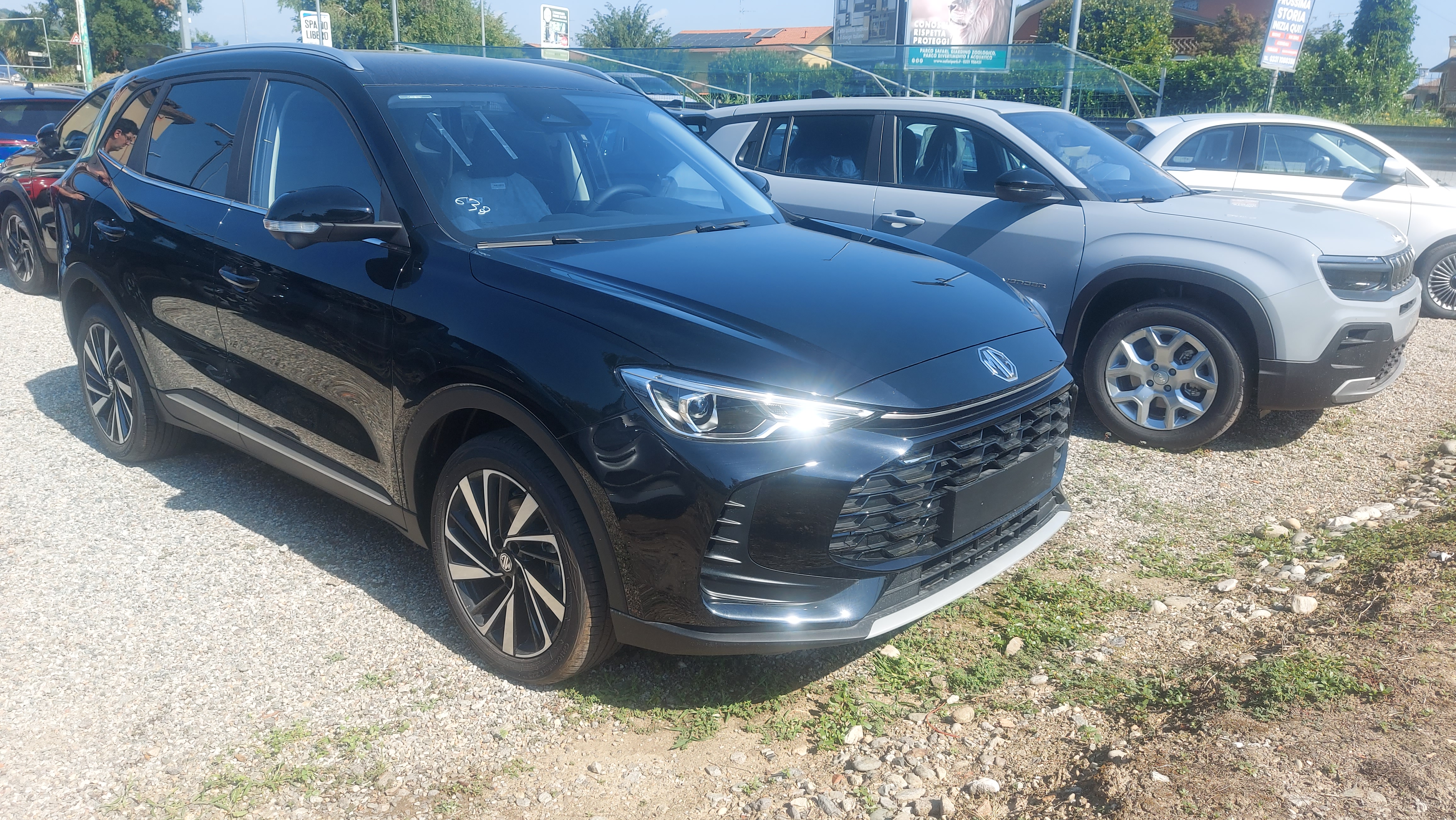 
								MG ZS 1.5 LUXURY HYBRID full									