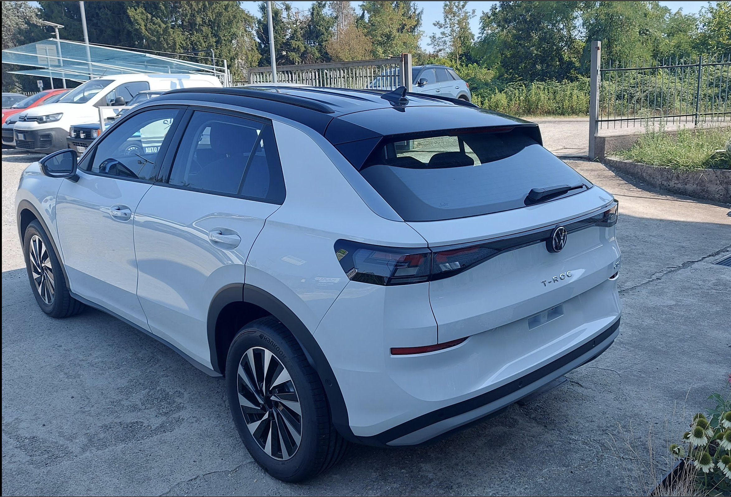 
								VOLKSWAGEN T ROC 1.5 HYBRID MHEV LIFE full									